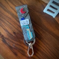 Kurşun Metalik Renk Deri Anahtarlık- 3