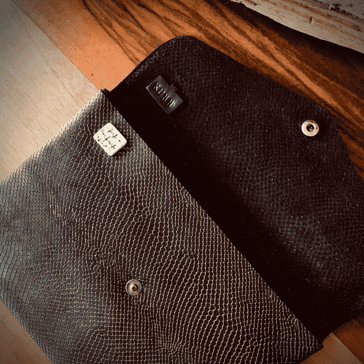 Bakır Renk Deri Zarf Çanta