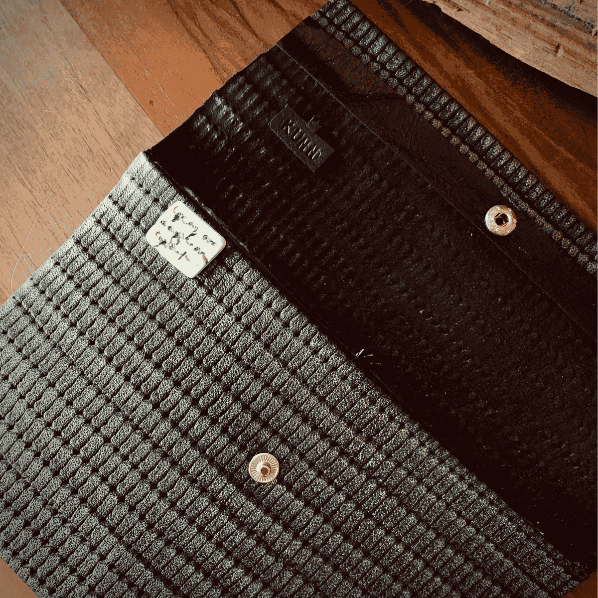 Bronz Deri Zarf Çanta