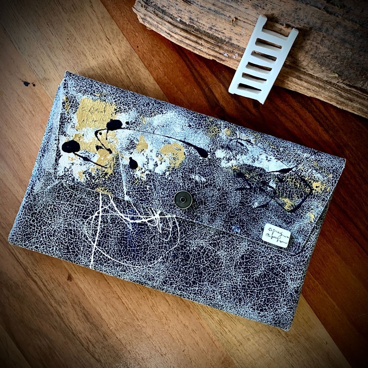 Füme Boyanmış Deri Clutch