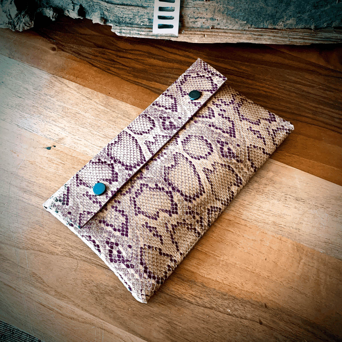 Yılan Baskılı Deri Çanta