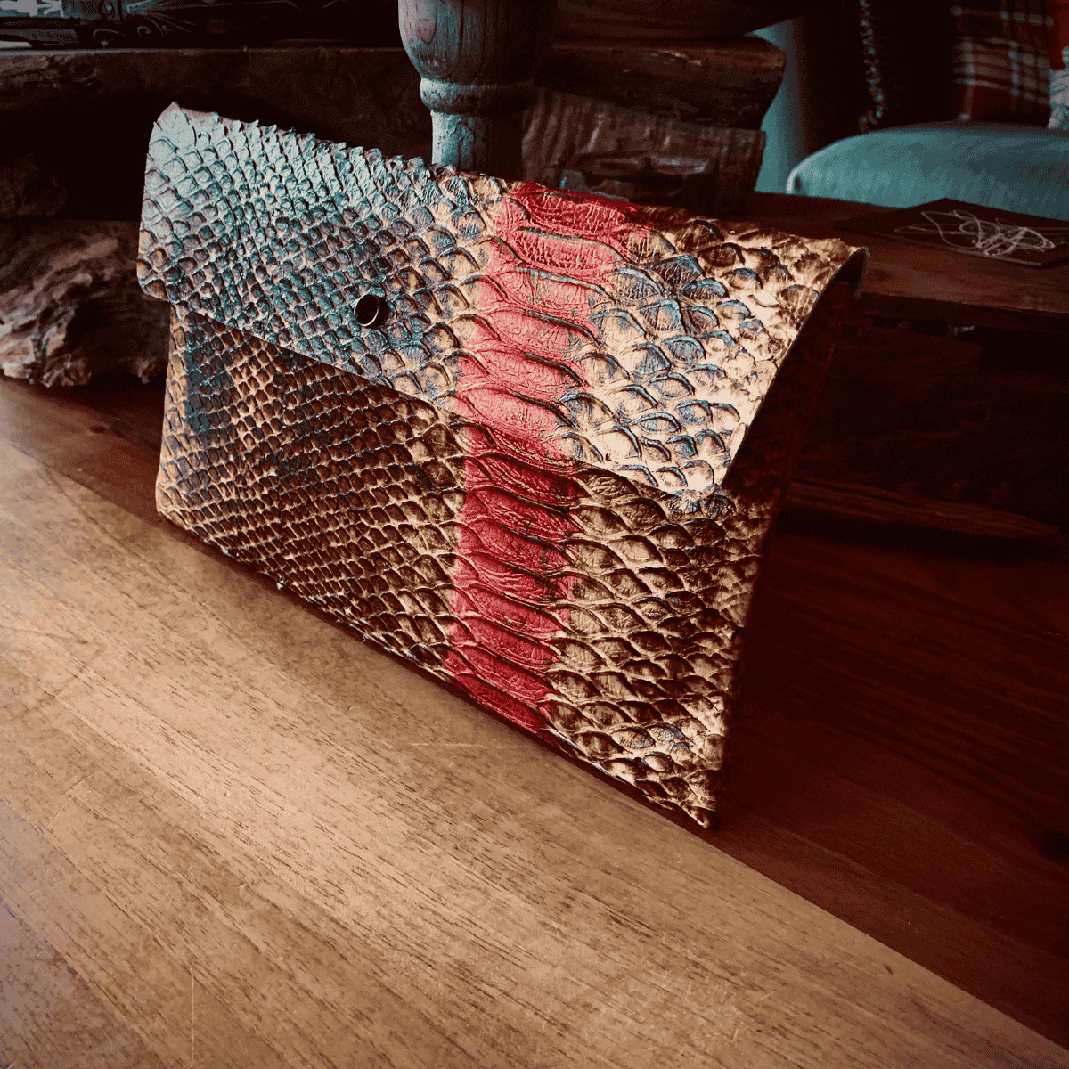 Yılan Baskılı Deri Zarf Çanta