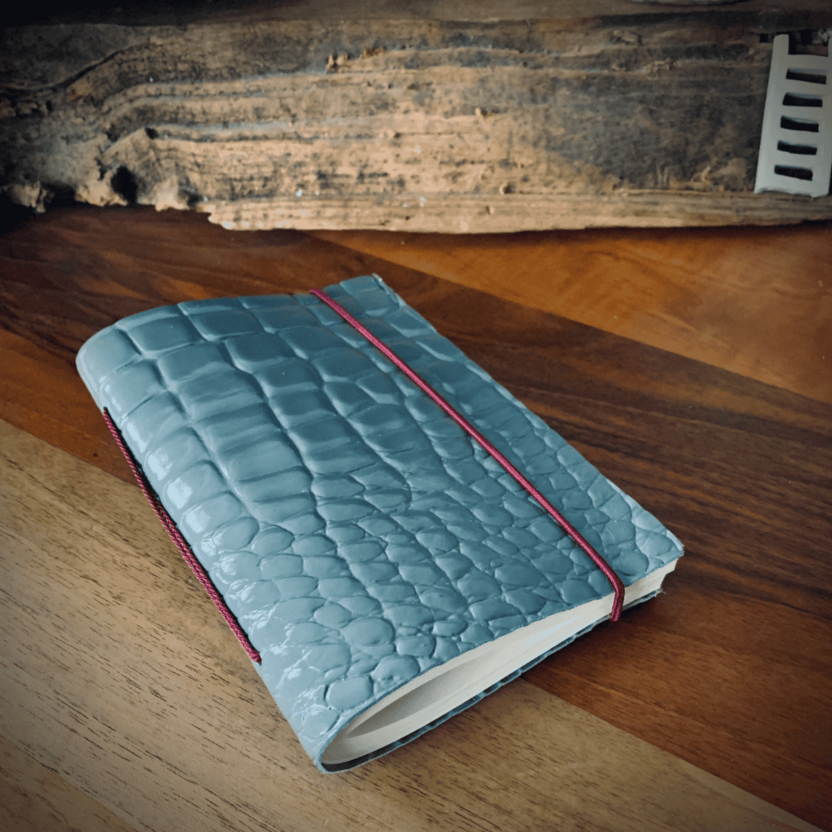 Gri Kroko El Yapımı Deri Defter