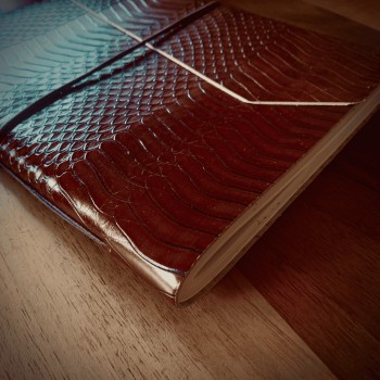 Konyak  Yılan Baskılı Deri Defter L