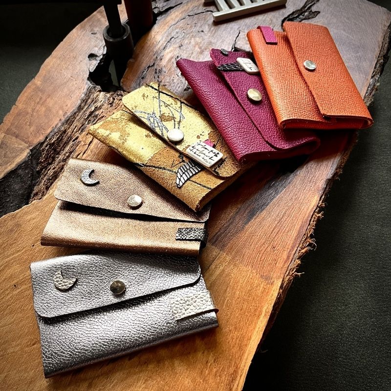 Mor Renk Deri Kartlık